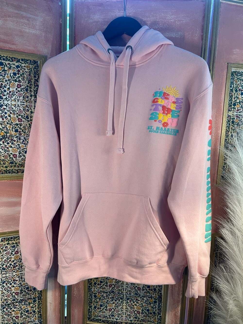Pacific & Co. Here Comes The Sun St. Maarten Hoodie Size Medium
